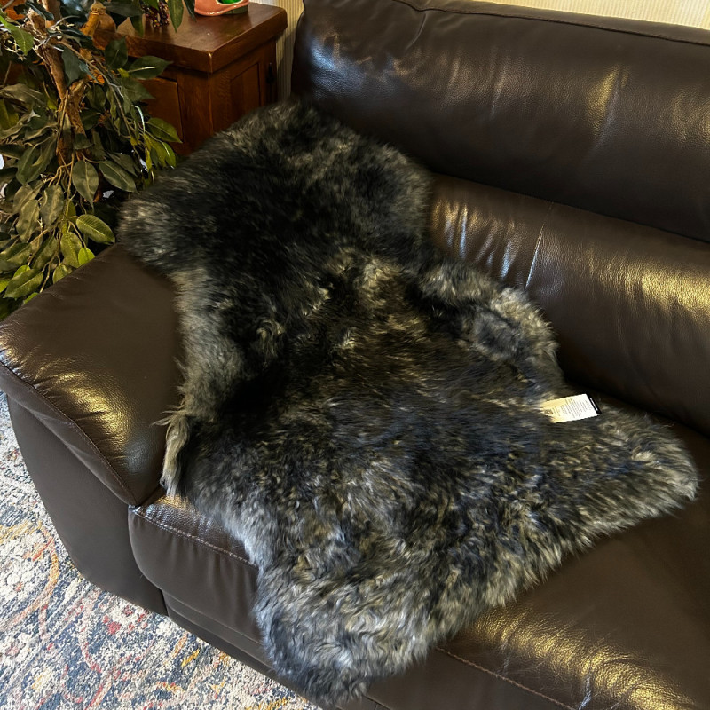 Medium Sheepskin Rug UK | Natural | Midnight | Howdy Hides