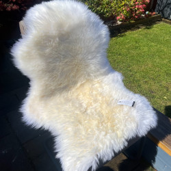 Large Sheepskin Rug UK | Natural | Ivory | Howdy Hides