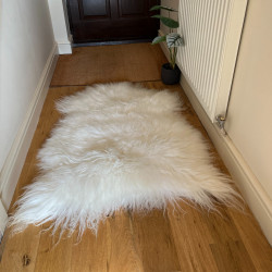 Howdy Hides | Icelandic Sheepskin Rug | Premium Long Wool Sheepskin UK